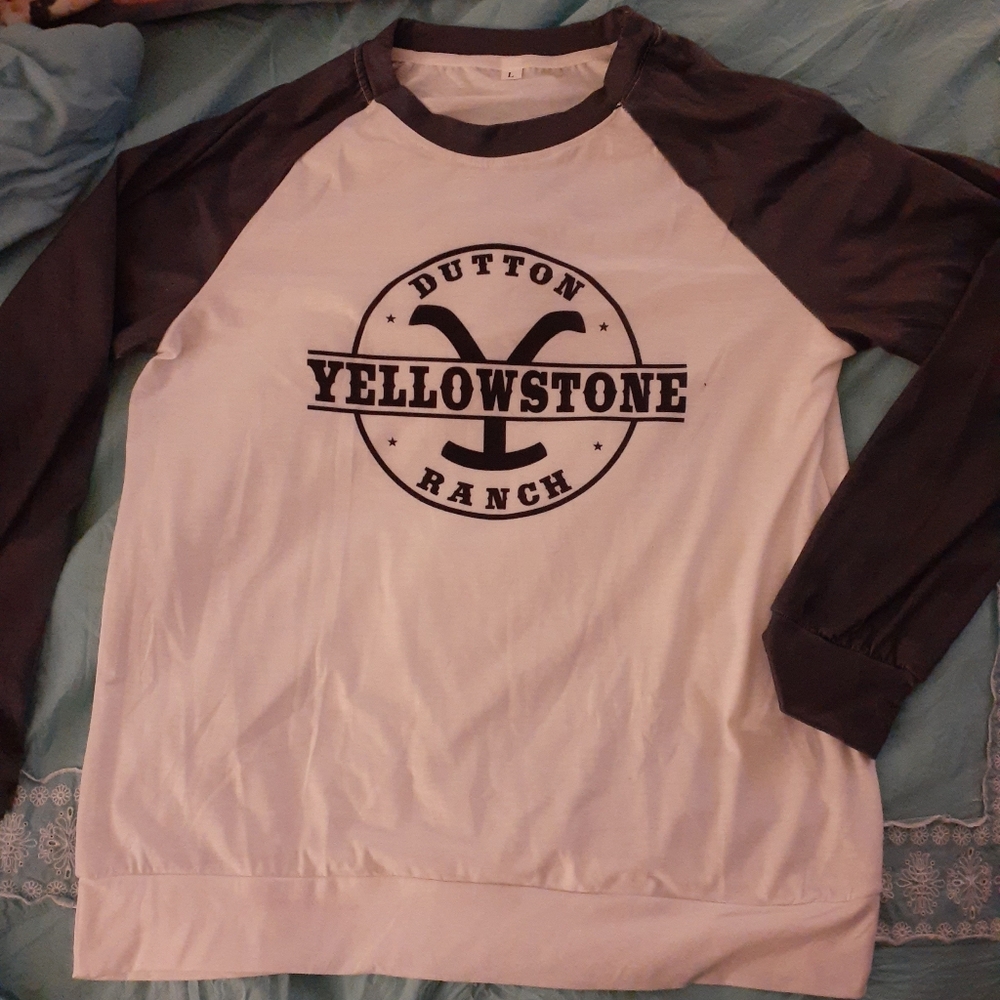 NWOT Yellowstone long sleeve tshirt